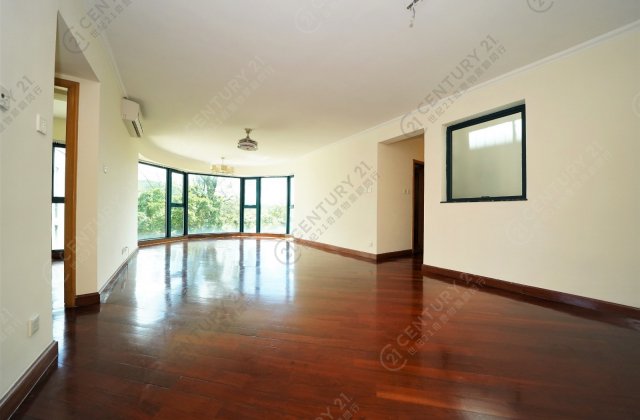 HILLVIEW COURT