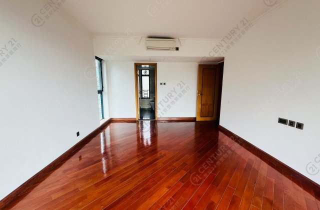 HILLVIEW COURT