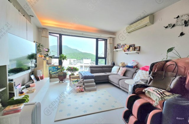 HILLVIEW COURT